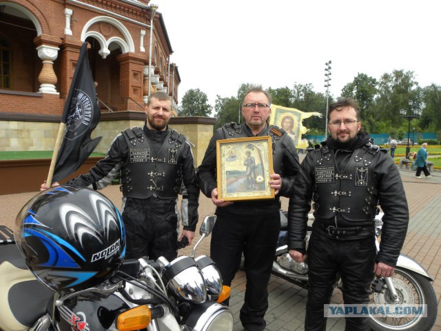 Священник принял участие в чемпионате по бодибилдингу и фитнес-бикини и занял почетное третье место