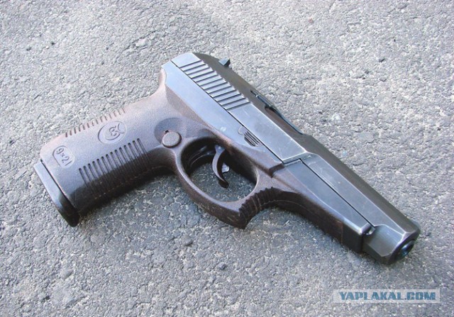 В России завершились испытания пистолета "Удав". Он должен прийти на смену легендарному "макарову"
