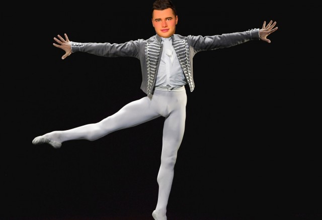 Ну очень красивый депутат из Кирова обиделся на паблик в ВК и написал на админов заявление в полицию.