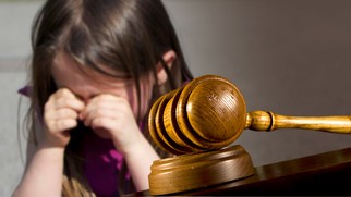Суд взыскал с 6-летней девочки долг