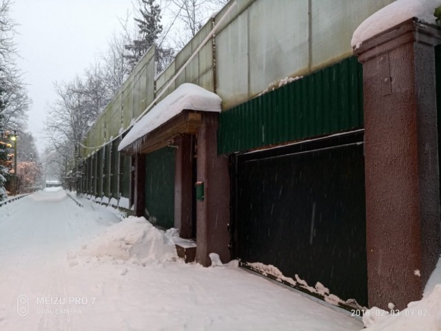 Полиция пришла с обыском в дом журналиста Андрея Караулова "с автоматами и болгаркой"