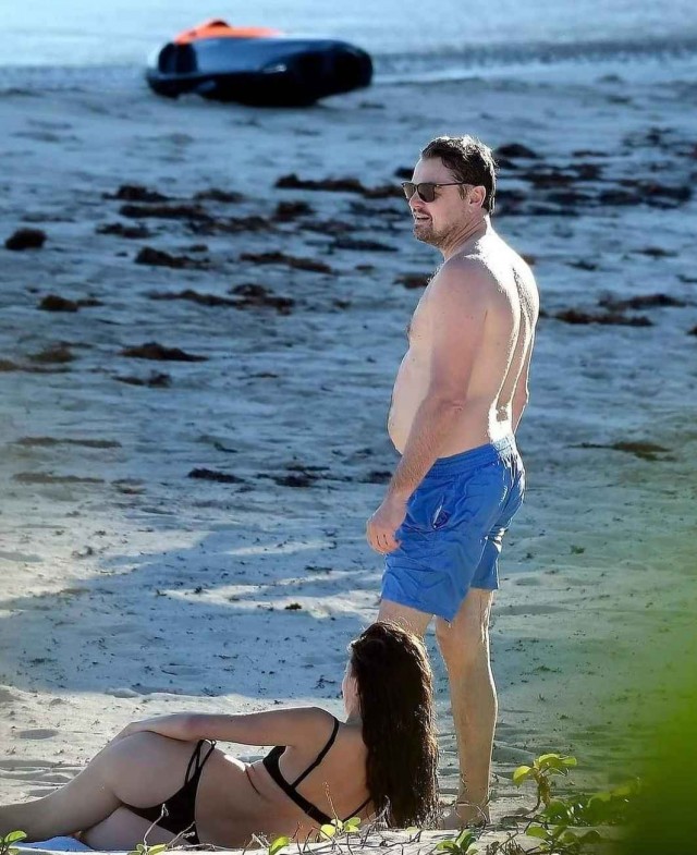 Леонардо Ди Каприо в свои 48 лет прекрасно себя ощущает