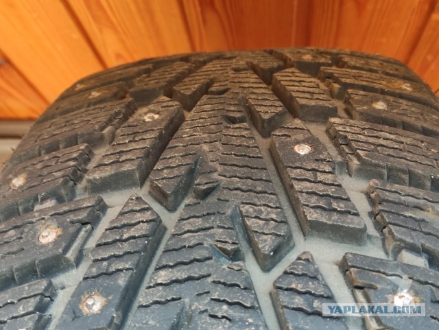 Комплект зимних шипованных шин HAIDA HD677 205\55R16 БУ 5 месяцев