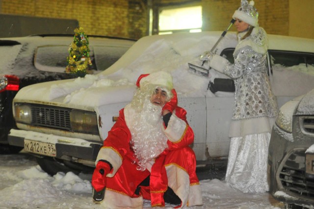 «Каникулы рассчитаны на состоятельных людей, которые поедут в теплые края и на лыжные курорты…»