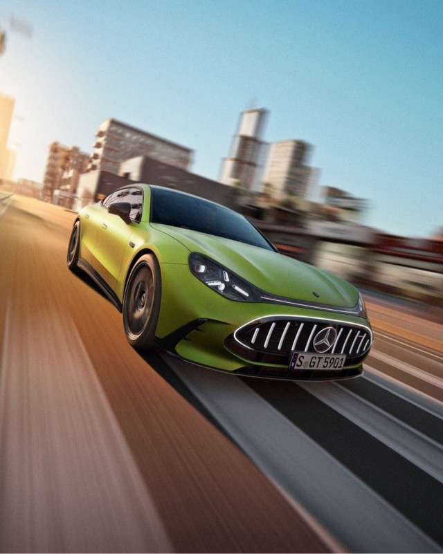 Состоялась премьера нового гиперкара Mercedes-AMG GT