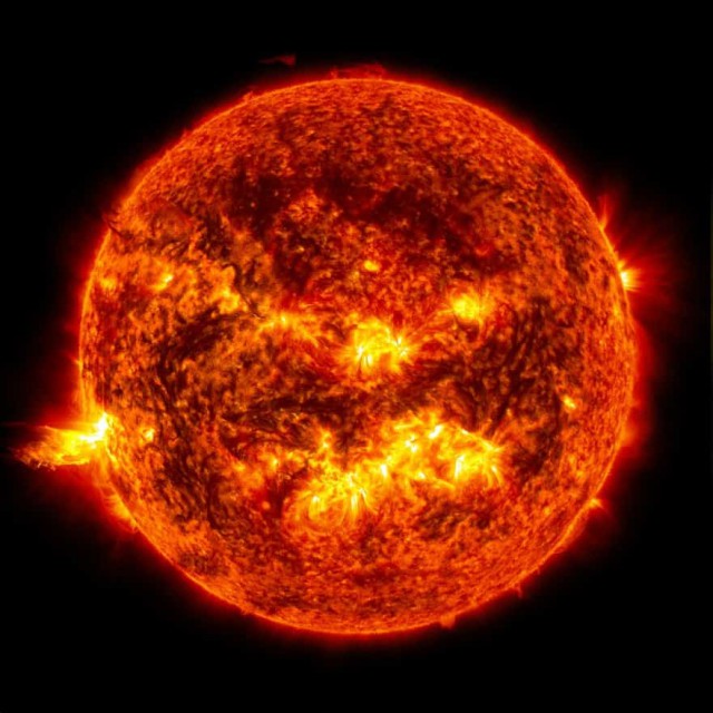 Рогозин заявил о планах исследования Солнца