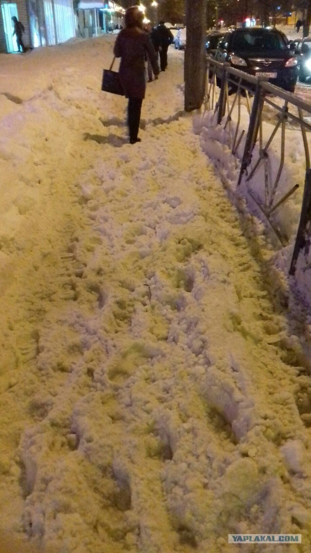 Что творится на дорогах Петербурга после снегопада
