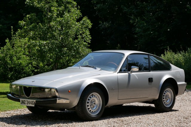 Alfa Romeo Montreal. "Ferrari для бедных". Красивых автофото пост