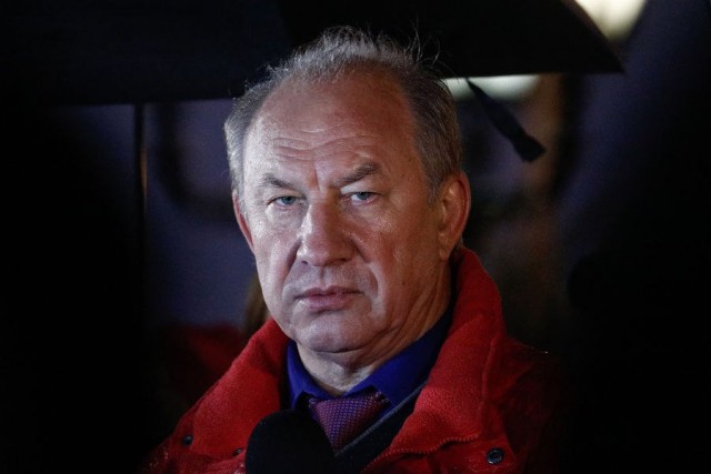 Рашкин попросил правительство РФ заставить Саратовскую область принять купленного им лося взамен убитого