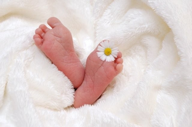 В Новосибирске одиннадцатилетняя девочка родила ребенка