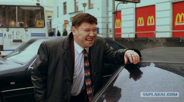 Мэр украинского городка подрался с толпой боевиков «Азова»