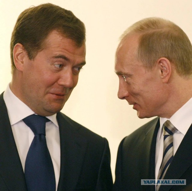 «Не надо революций, просто уберите Медведева»: к Путину обратился вернувший надбавку к пенсии ветеран труда