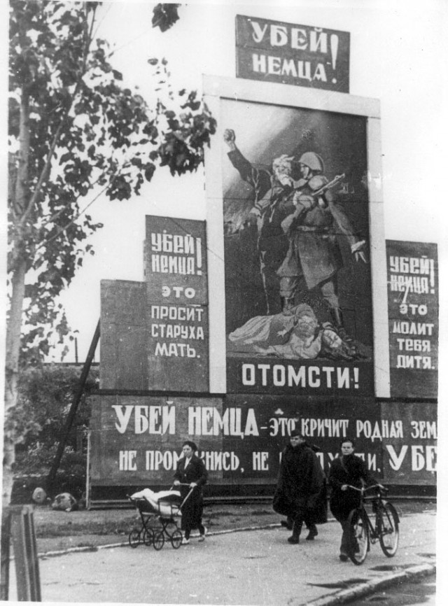 Мужчина в Одинцово выгнал приезжих подростков с футбольной площадки, якобы потому что они не местные