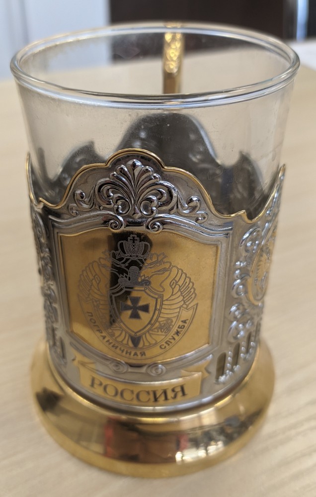 А из какой кружки вы пьёте на работе?