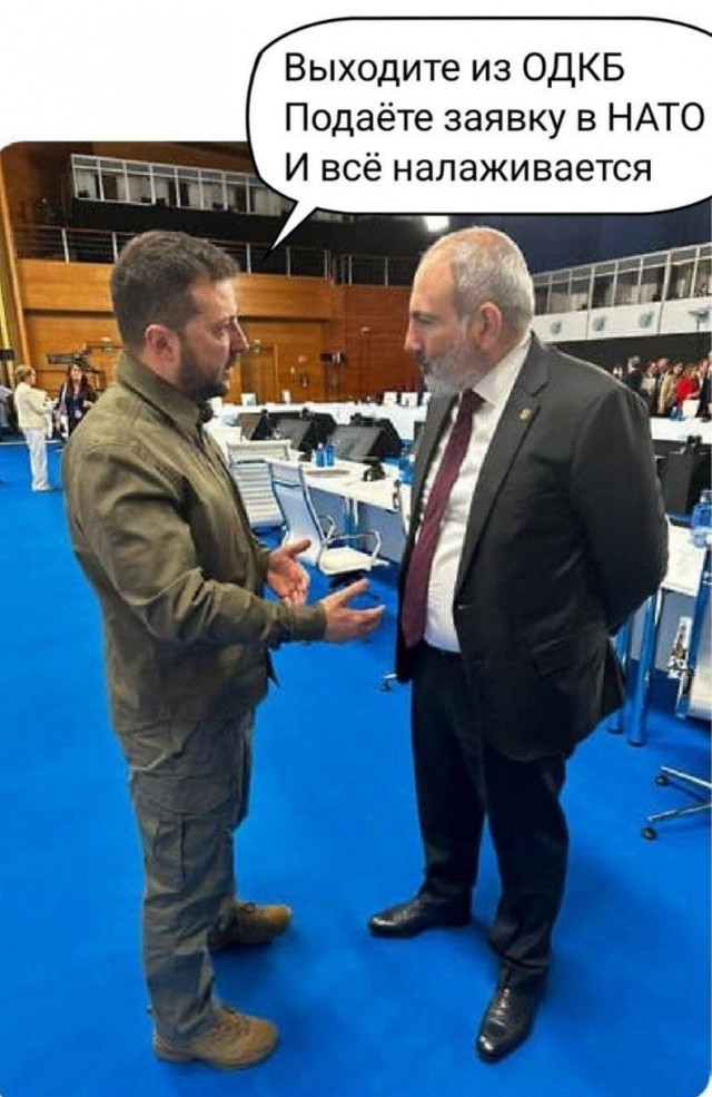 Великие политики проводят обмен опытом.