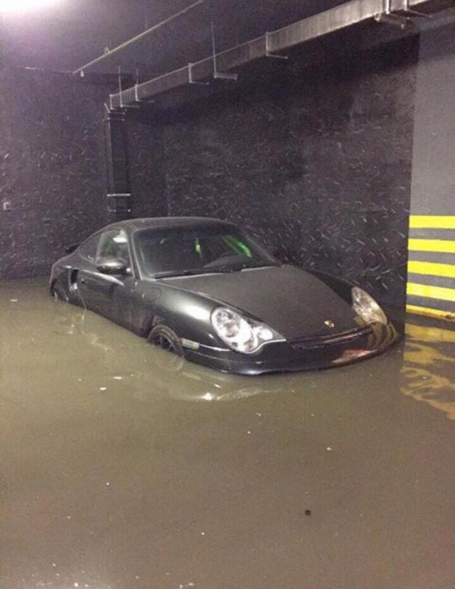 Затопленный паркинг в элитном жилом комплексе "Арт"