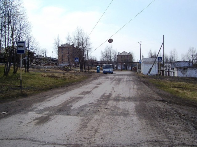 Школьников во Владимире побили жильцы элитного дома, за сломаный замок и разрисованную стену