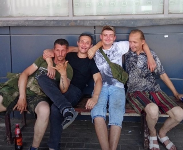 Хоть кто-то остался настоящим, просто ровным пацаном.