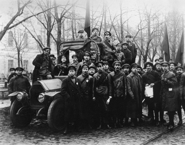 История в фотографиях