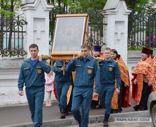 РПЦ просит запретить в Югре «бесовской» праздник красок