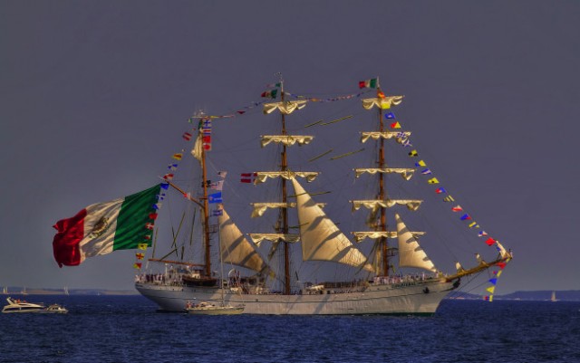 Ляпы в картинах с парусниками