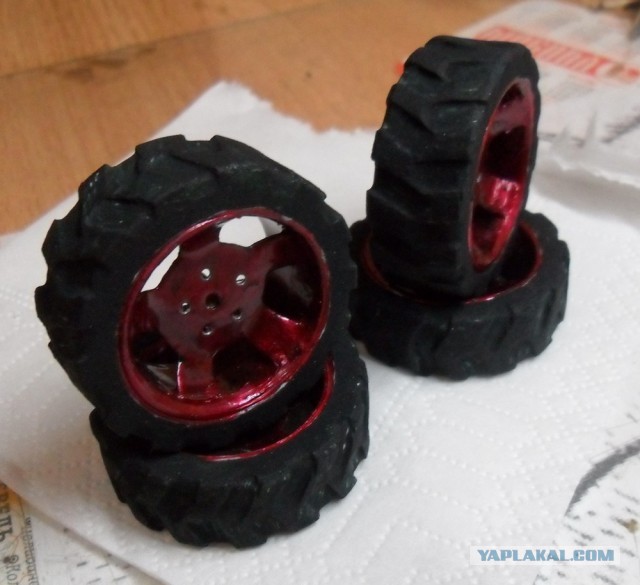 Автомодель Hummer H3 из жести