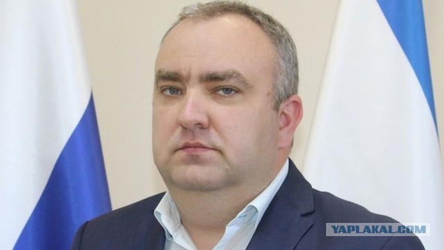 В администрации Симферопольского района не принимают посетителей в шортах и бриджах