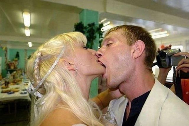 Соцсети продолжают доставлять