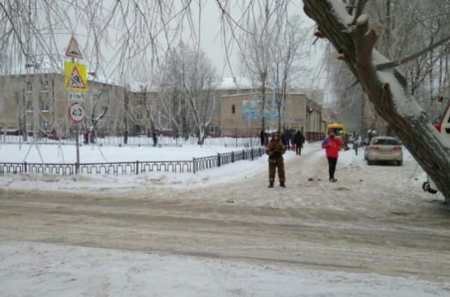 В Перми совершено нападение на школу. Пострадали пятеро учеников и учитель
