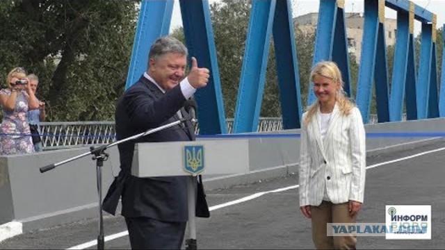 Чиновник обматерил жителей во время торжественного открытия фонаря 