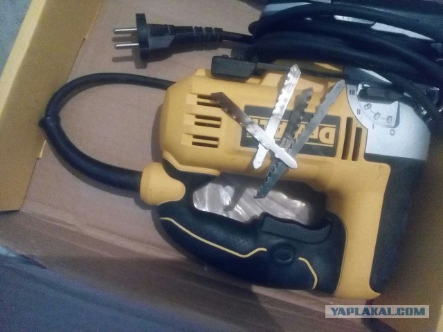 Электролобзик DeWALT