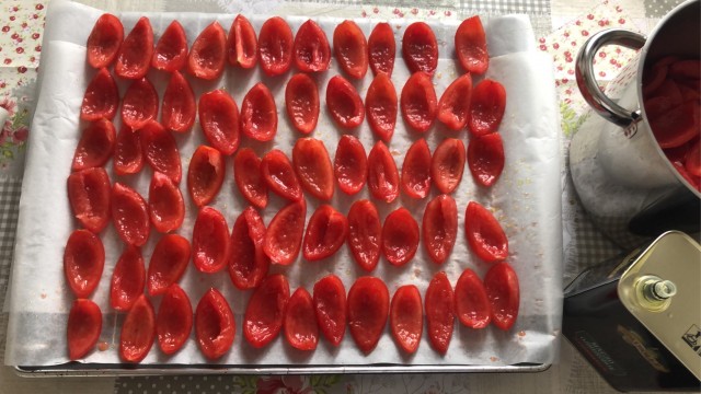 Вяленые томаты в оливковом масле