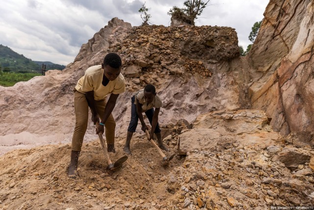 Уганда: самая настоящая Африка с гориллами и носорогами!