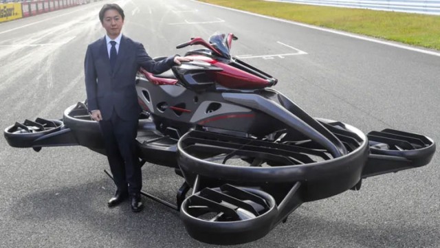 Японский летающий мотоцикл будет готов поступить к клиентам, заплатившим за него $682 тыс. уже в следующем полугодии