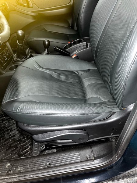 Кожаные салоны новых Lada очень быстро покрываются складками — уже после 1000 км.