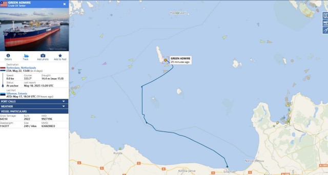 ⚡️Подоспел первый ответ "пиратам Балтийского моря" - ВМФ России задержали нефтяной танкер, вышедший из порта Эстонии!