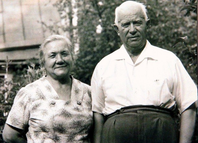 Диету жены Никиты Хрущёва с простоквашей на ночь и меню с торжественных приемов продали на аукционе в Москве