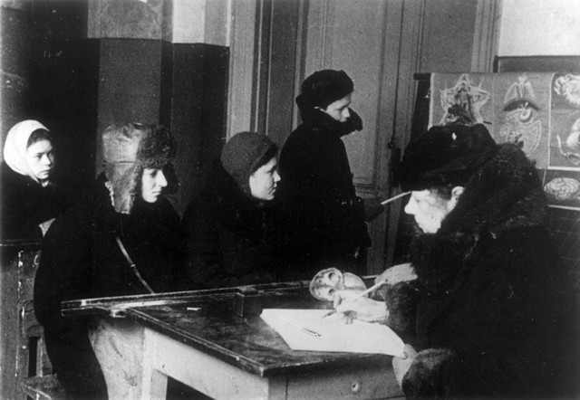 К 1 сентября. Школа и школьники