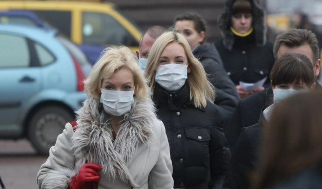 В России предложили ограничить ношение медицинских масок на улицах