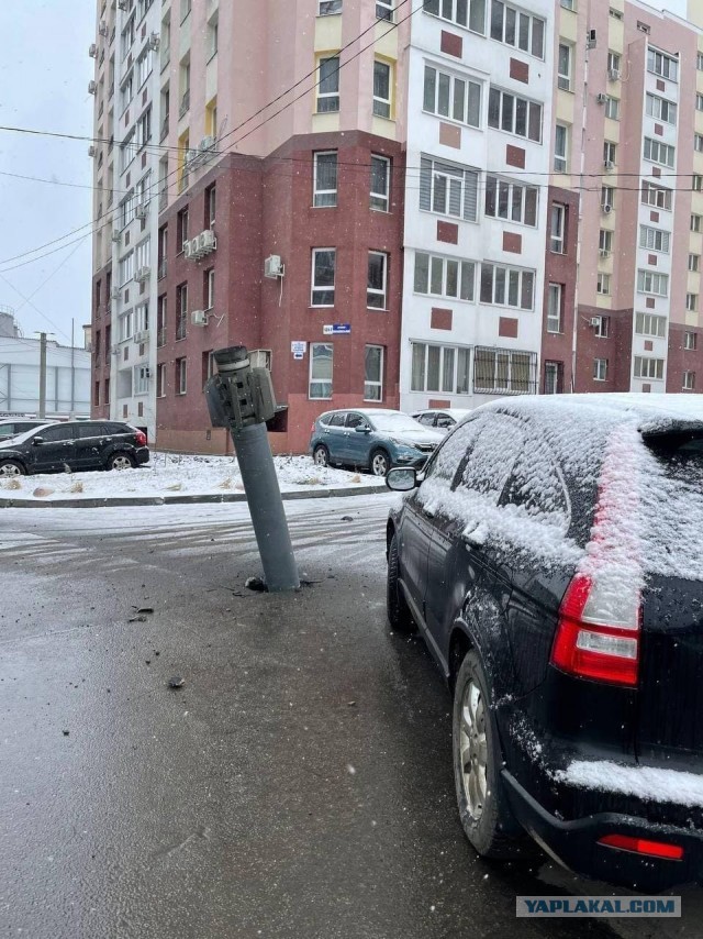 Разбомбленная колонна Z