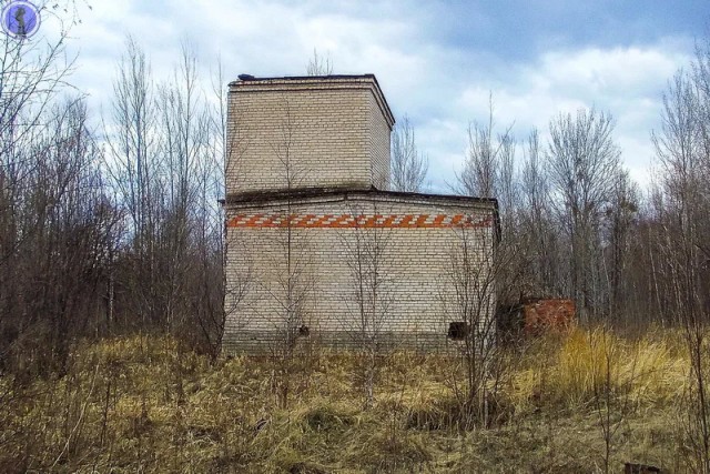 Заброшенный ракетный арсенал бывшего военного аэродрома "Кулон" в Переяславке