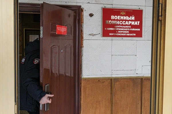 В Госдуме сочли непатриотичным вопрос о необходимости повышения штрафов за неявку в военкомат по повестке