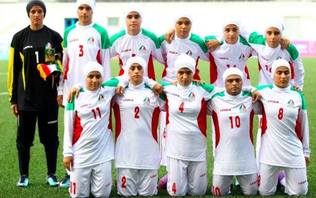 ФИФА поймала четырех мужчин, игравших за женскую сборную Ирана