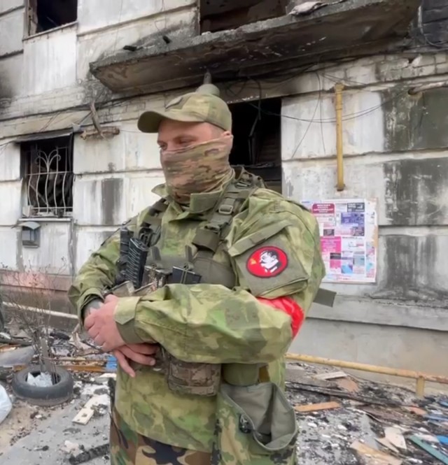 Шеврон с той бабушкой у военнослужащего ЛНР.