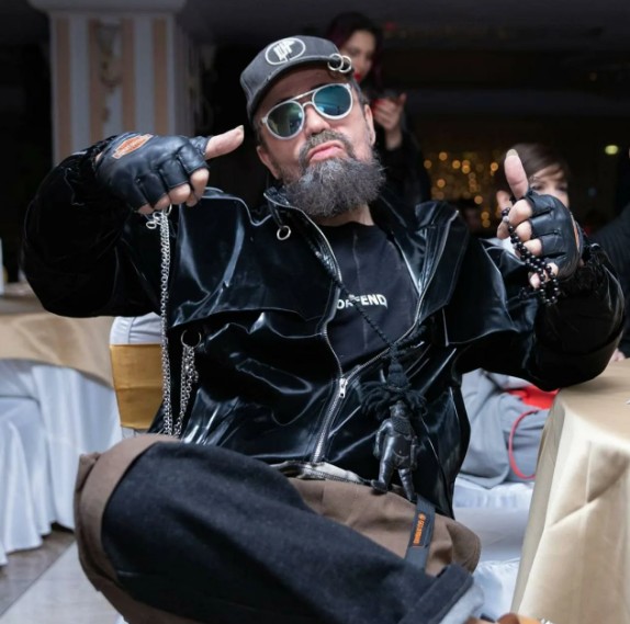 Не делай как он. Закат Богдана Титомира