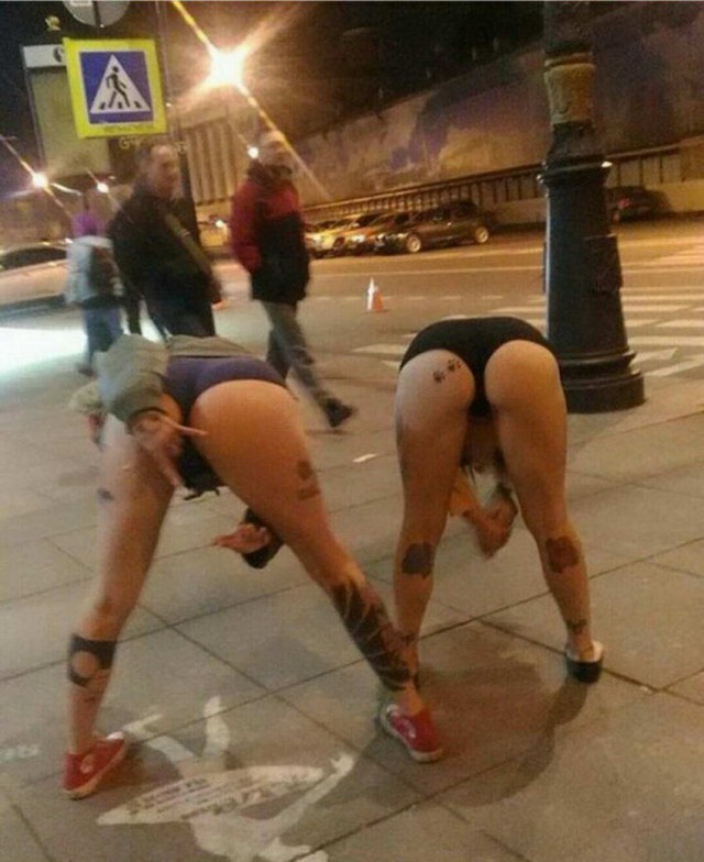 Танька, фоткай, я позирую!