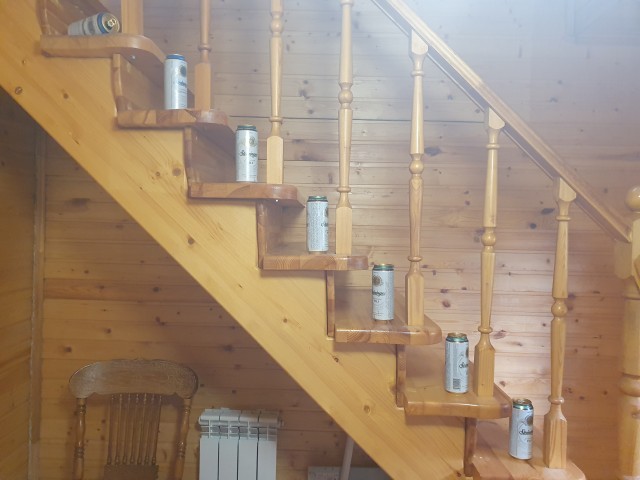 Лестницы в двухэтажном доме. Почему их надо "строить" до постройки самого дома.