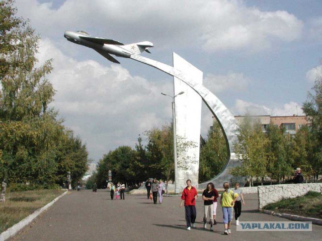 20 самых интересных авиапамятников