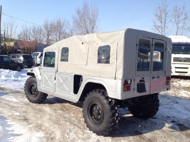 Нечасто встречающейся внедорожник - Toyota Mega Cruiser