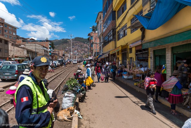 Хочешь увидеть колорит страны - иди на рынок. Рынок в Перу